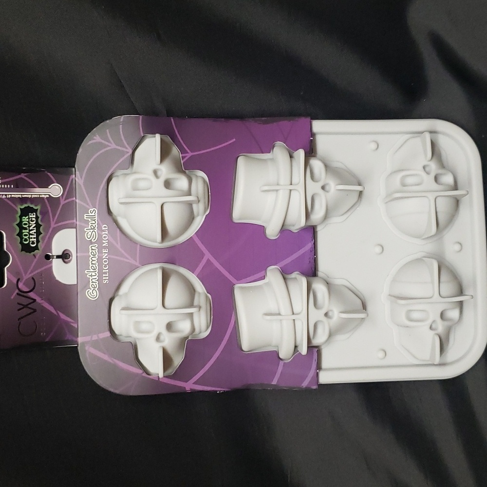 CWC Cook with Color "Gentlemen Skulls" Silicone Molds